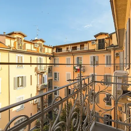 A Stone's Throw From - Balcony - Ac Apartamento *
