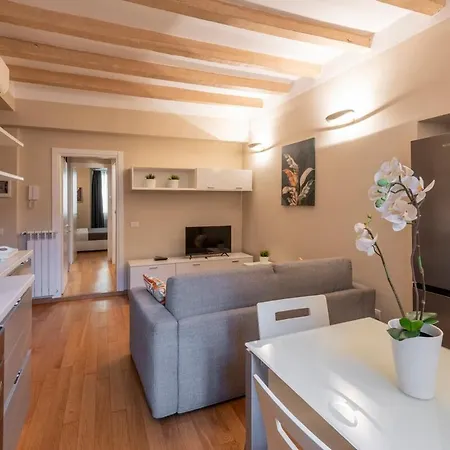 Apartament Canonica 1 - The Charming Bilo - B