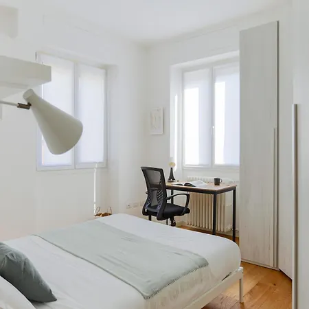 The Rent - Spacious Two-bedroom Flat Near Apartment