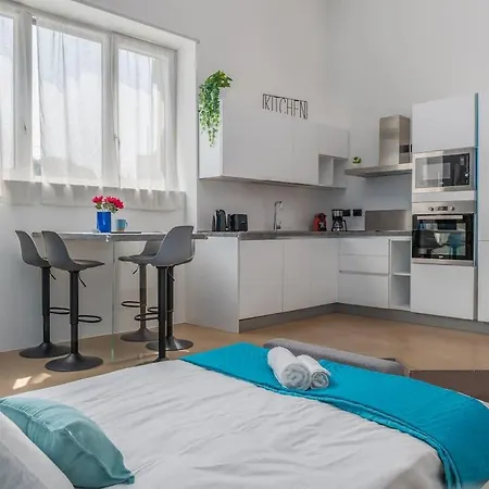 Bold Corner - Authentic District Close To Center Appartement *