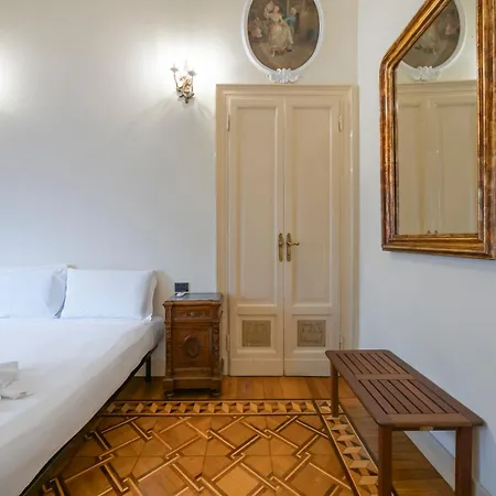 Appartement Historic Close To The Station