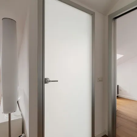 Guesthost - Darsena Bright Apartment *
