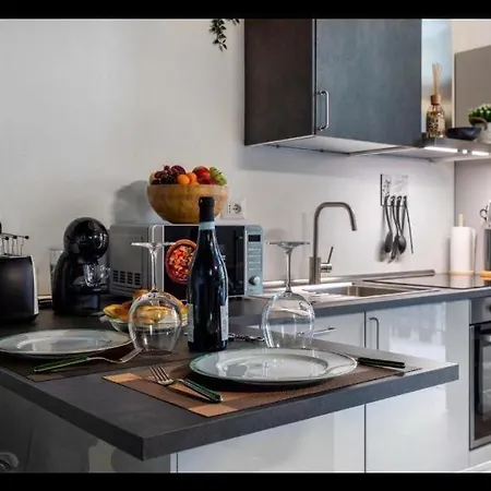 Apartamento Duomo- Linate - Attaccato A M4 Con Wifi & Ac