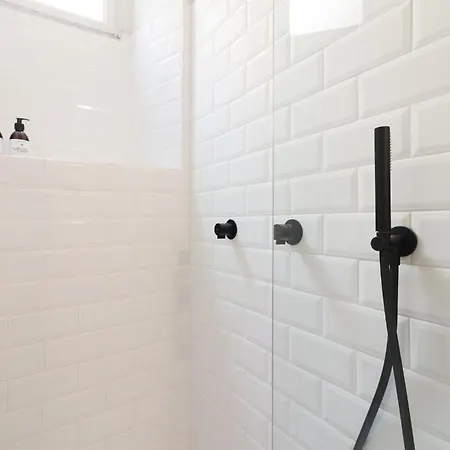 Design Of Wood & Charm 밀라노