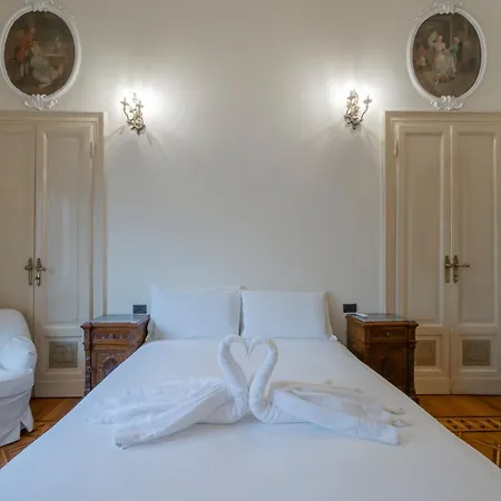 Historic Close To The Station Appartement