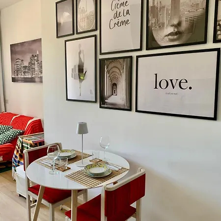 Mylo's -15 Minutes From The Duomo, Ieo, Prada * Milán