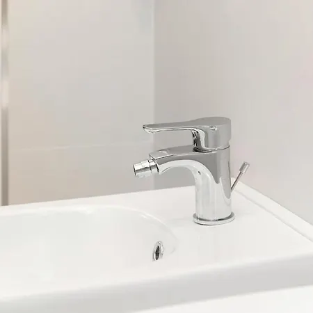 Lägenhet Modern With Wi-fi & Ac 15 Min To Duomo *