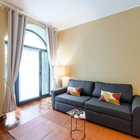 Loft With Private Garden At Navigli Appartamento