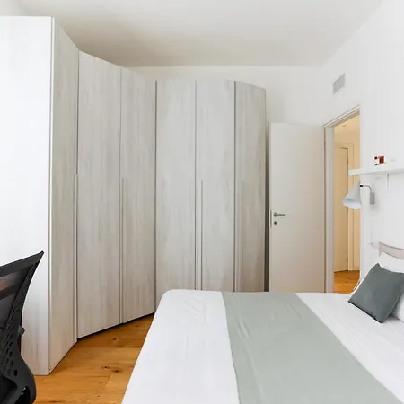 Apartment The Rent - Spacious Two-bedroom Flat Near Milan
