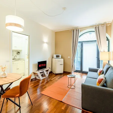 Loft With Private Garden At Navigli Appartamento