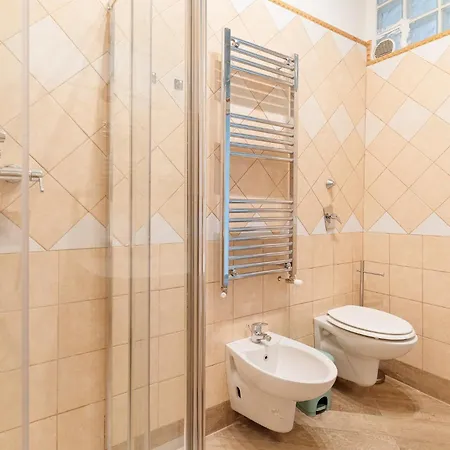 Apartman Guesthost - Farini For 6 People Milánó