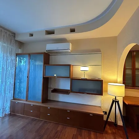 La Tana In Via Boifava In Appartement