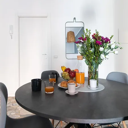 Italianway Comfort - Raffaello Sanzio 33 Milan