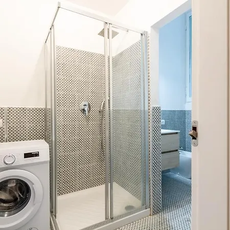 70 Mq Station 100 Mt Apartament *