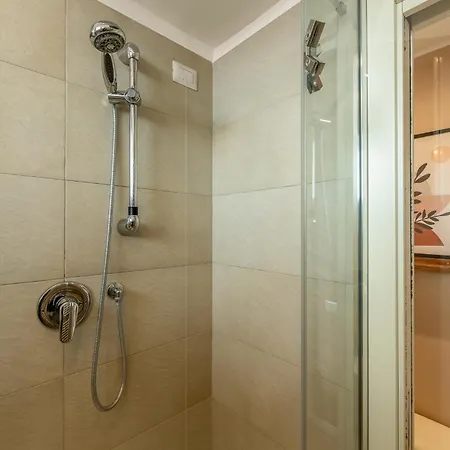 Apartment In Porta Venezia At 5 Min From Station Mailand