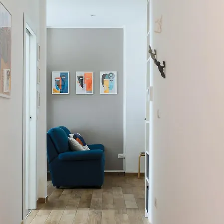 Apartment Della Corte House - Elegant Station *