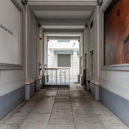 In Porta Venezia At 5 Min From Station Apartment *