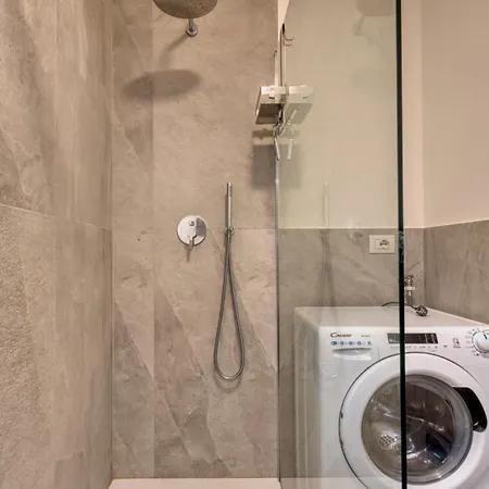 I-host - Maffei 20 * 밀라노