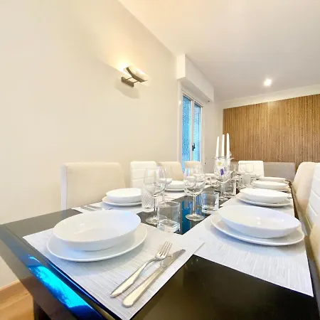 Penthouse With Panoramic Terrace-8 Minutes From The Duomo Appartamento *