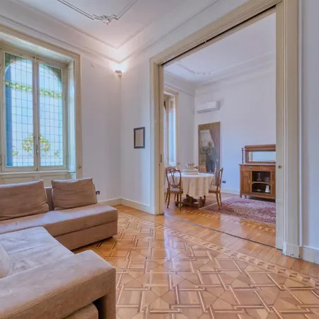 Historic Close To The Station Appartement