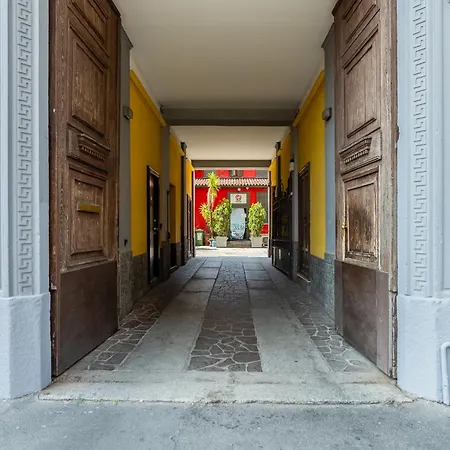 Spacious At 5 Min Walk From Station *