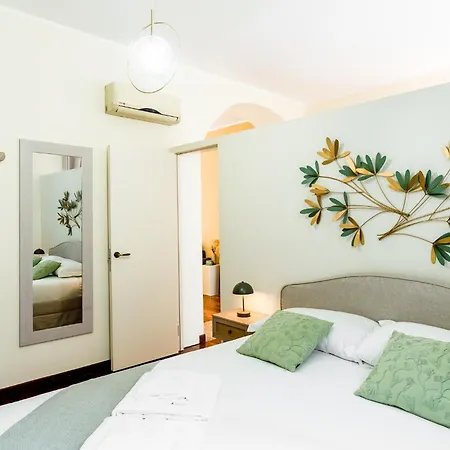 Loft With Private Garden At Navigli Milano