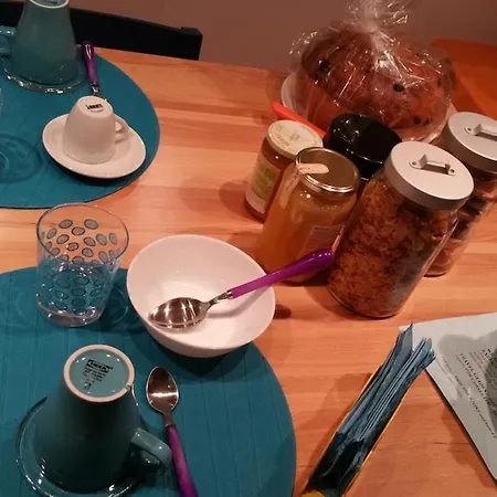 Bright And Lovely Private In Appartement Milaan