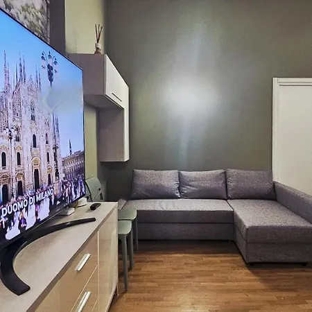 Carlo Farini 72 Superior - Private Parking - Centro Lägenhet Milano