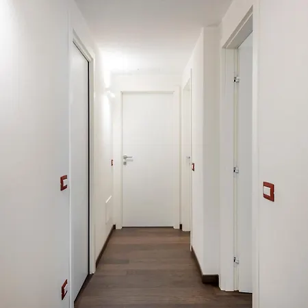 Fabbri Palace - B Apartament Mediolan
