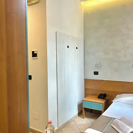 萨拉酒店 2* 米兰