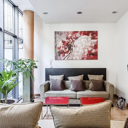 Des Etrangers 3* Milano