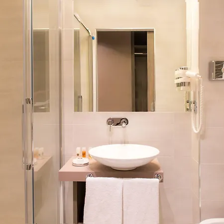 Hotel Mentana, By R Collection