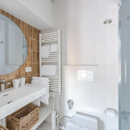 D'annunzio In The Heart Of Navigli * Milán