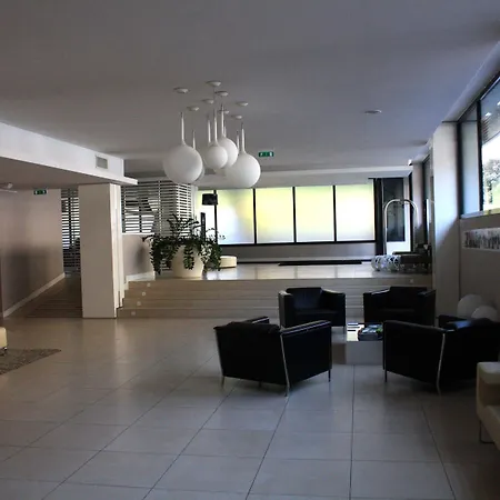 فندق Ih Watt 13 4*