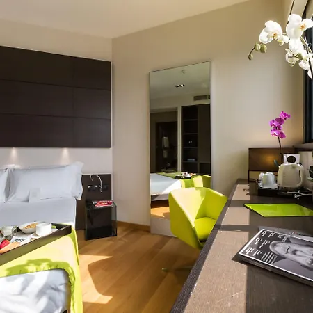 Western The Hub Hotel