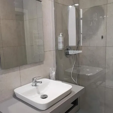 Otel Csi Group - Station 3*