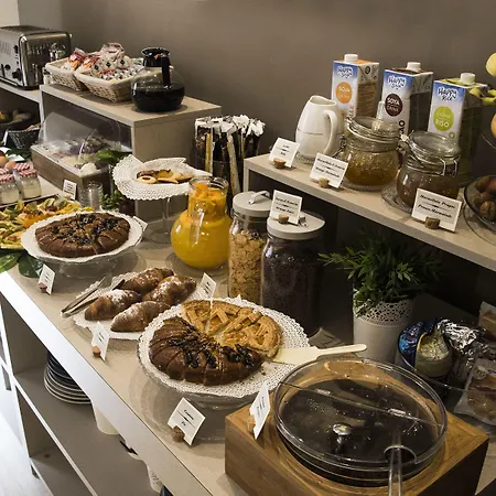 Отель Ares Милан