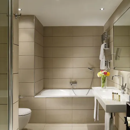 Milan Suite Hotel 4* מילאנו