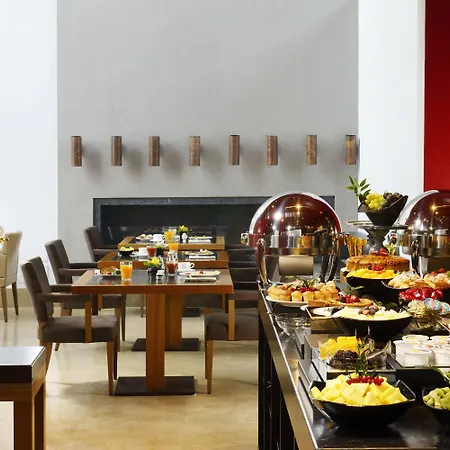 מלון Milan Suite Hotel