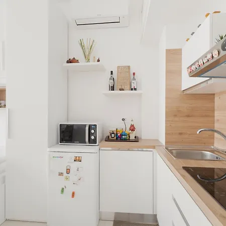 Guesthost - Bright Bocconi Apartamento Milán