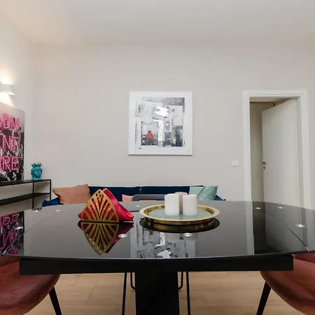 Vivimihome Modern Flat Bosco Verticale 아파트 *