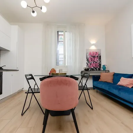 아파트 Vivimihome Modern Flat Bosco Verticale 밀라노