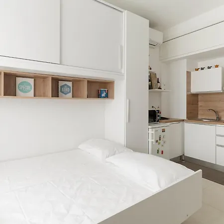 Apartamento Guesthost - Bright Bocconi Milán