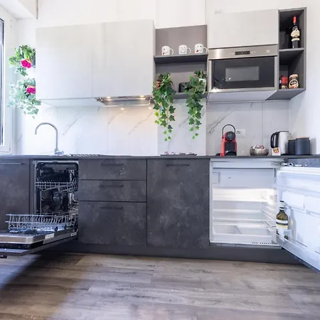 Intero Vicino A San Siro E Centro Citta דירה