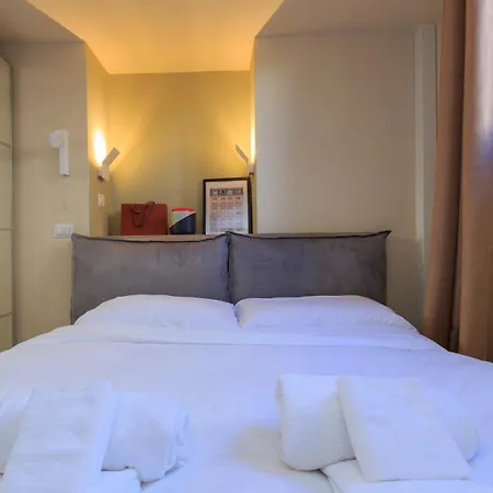 M1-m2 Modern Loft Just A Stone's Throw From The Metro 아파트 *