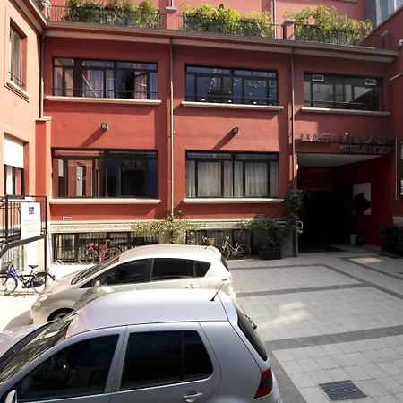 فندق Oasi Village 3*