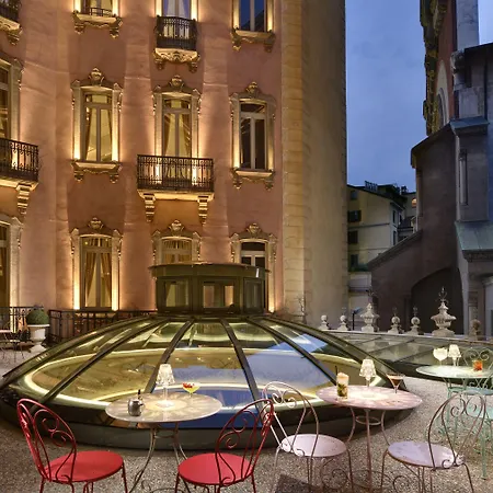 Chateau Monfort - Relais & Chateaux Otel 5*