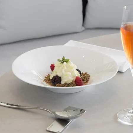 Voco Milan-fiere By Ihg Hotel 4*