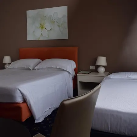 Blaise & Francis Milán