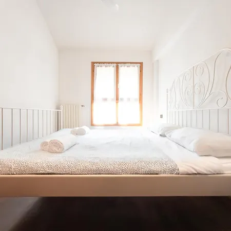 Apartment Corso San Gottardo - Darsena Flat